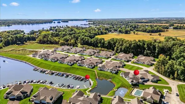 109 Narragansett Drive, Hebron, OH 43025