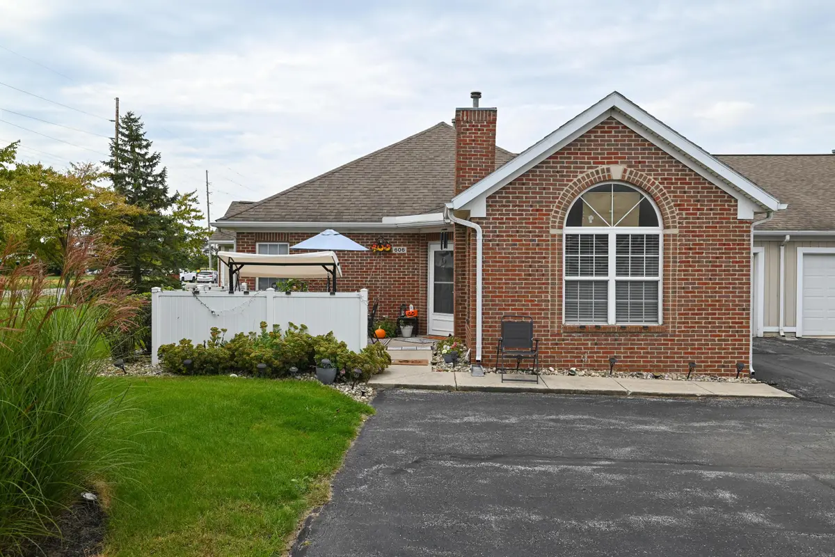 606 Hampton Woods Drive, Marion, OH 43302 - #1