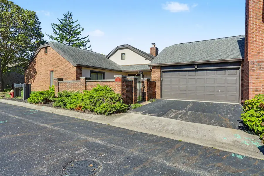 125 Flores Place, Columbus, OH 43213 - #2