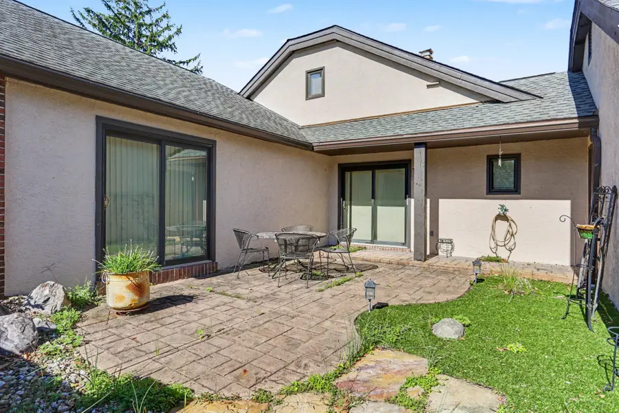 125 Flores Place, Columbus, OH 43213 - #3