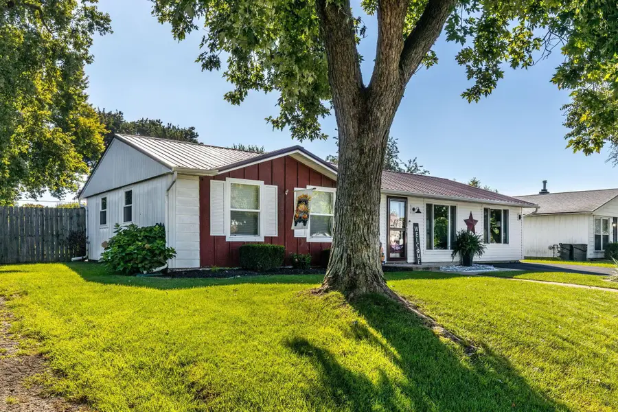 305 Meadow Drive, Circleville, OH 43113 - #3