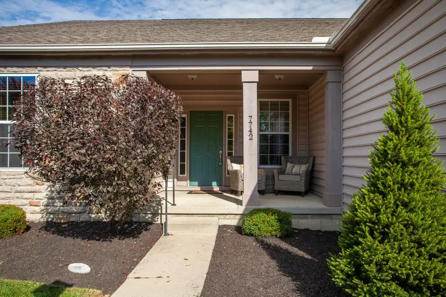 7742 Maple Run Lane, Powell, OH 43065 - #2