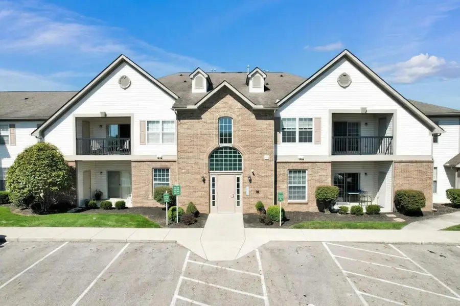 705 Hidden Springs Drive, Lewis Center, OH 43035 - #2