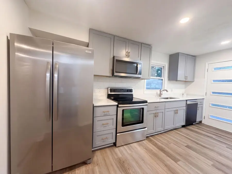 1979 E Cooke Road, Columbus, OH 43224 - #2