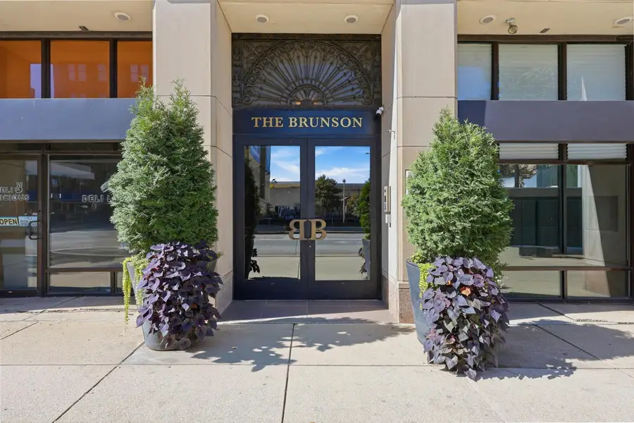 160 N Wall Street, Columbus, OH 43215 - #3