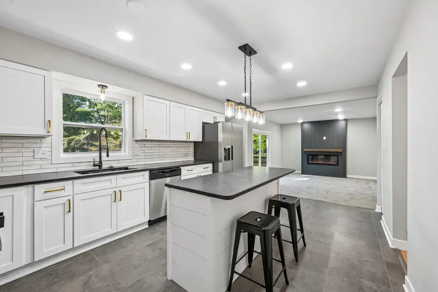 957 Old Farm Road, Columbus, OH 43213 - #2