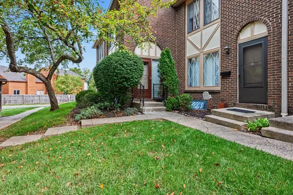 5361 Valley Lane E, Columbus, OH 43231