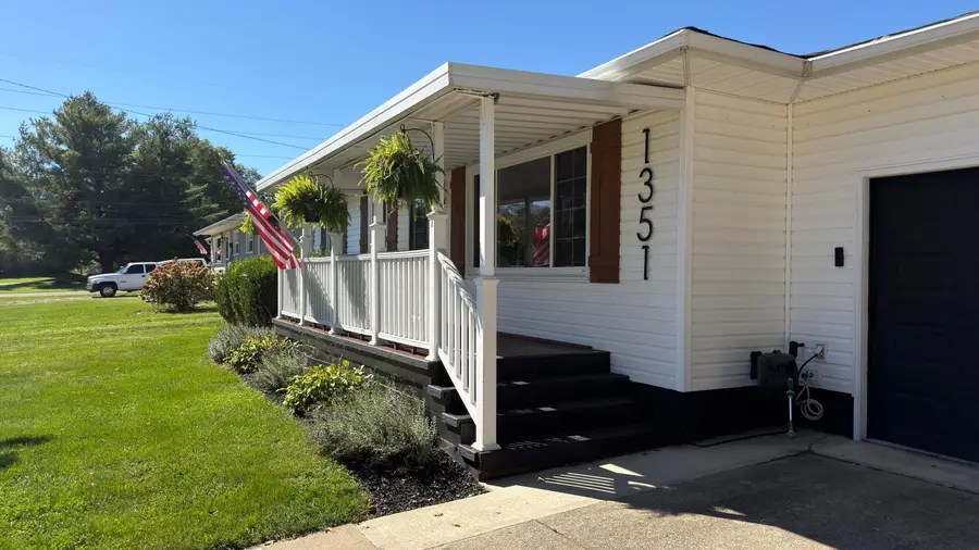 1351 Luckee Avenue, Heath, OH 43056 - #2