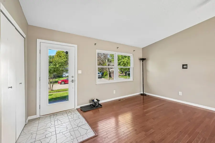 5912 Honbury Court, Dublin, OH 43017 - #2