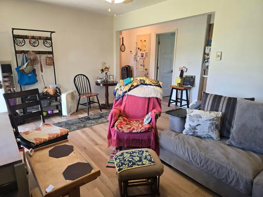 199 Buckeye Circle, Columbus, OH 43217 - #3