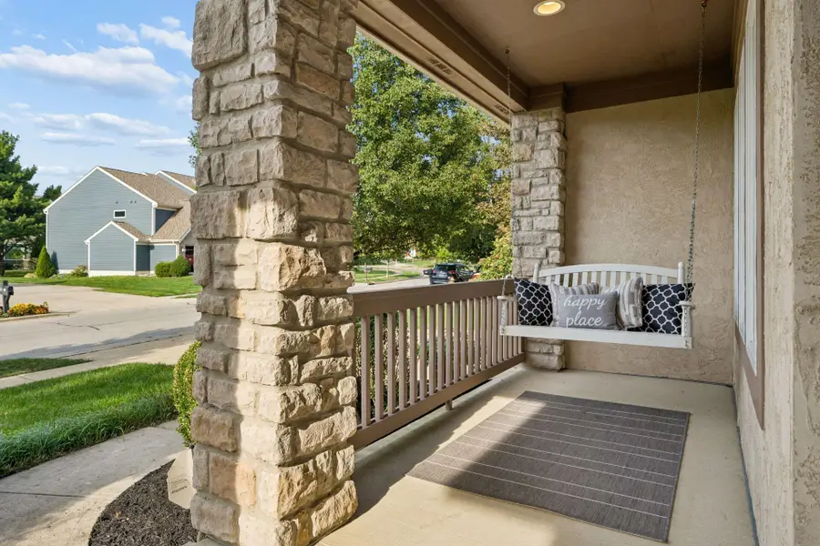578 Stratshire Lane, Columbus, OH 43230 - #2