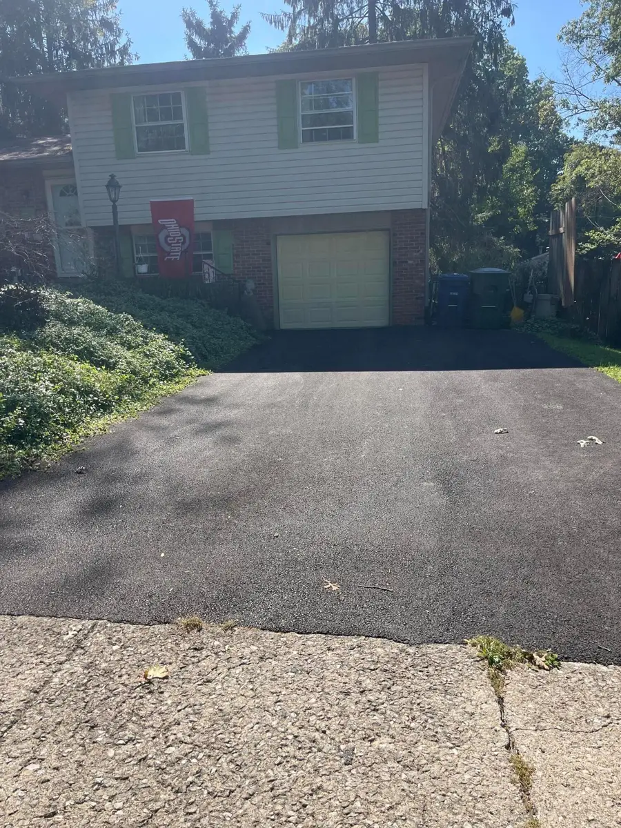 521 E Stanton Avenue, Columbus, OH 43214 - #3