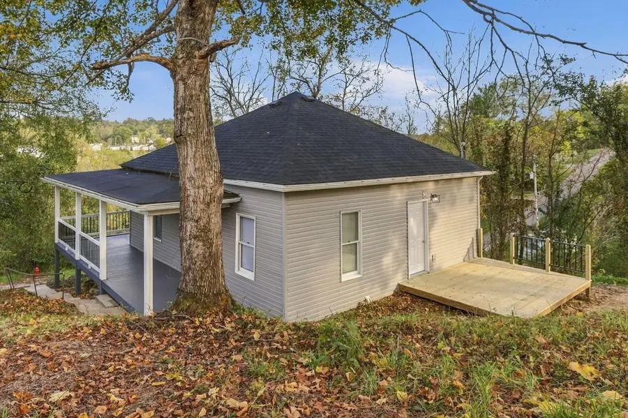 145 Rodgers Street, Corning, OH 43730 - #2