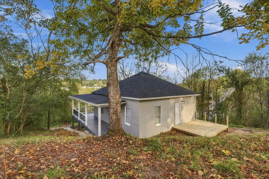 145 Rodgers Street, Corning, OH 43730 - #3