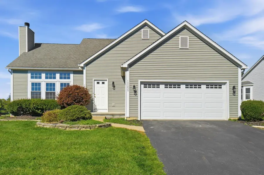 12255 Bentwood Farms Drive, Pickerington, OH 43147 - #2