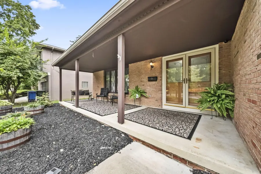 6404 Sharon Woods Boulevard, Columbus, OH 43229 - #2