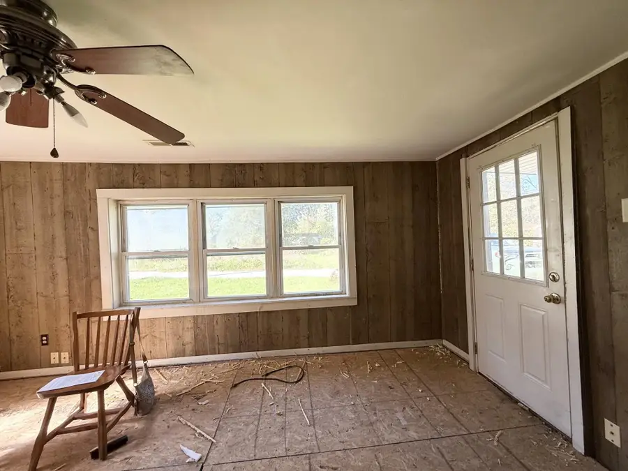 160 Elliott Avenue, Buckeye Lake, OH 43008 - #2