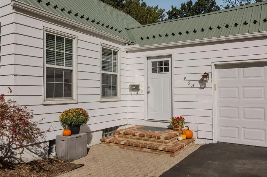568 Loveman Avenue, Worthington, OH 43085 - #3