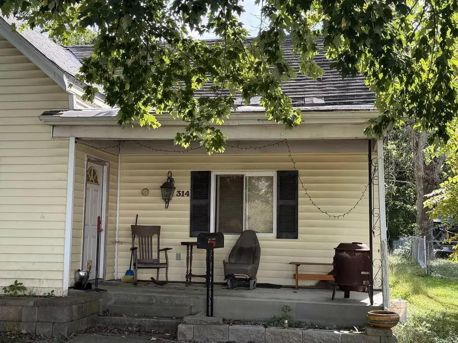 314 E Fancy Street, Blanchester, OH 45107 - #3