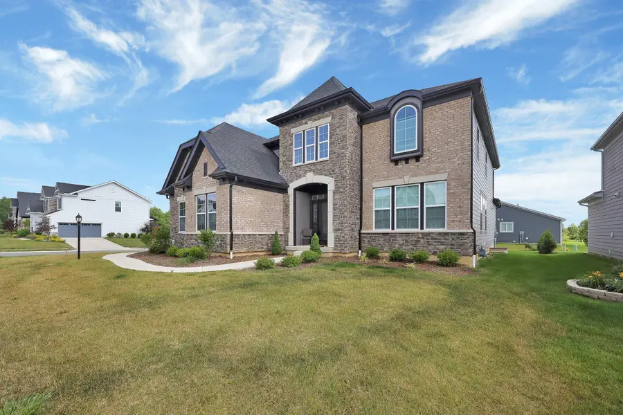8149 Chesapeake Way Nw, Pickerington, OH 43147 - #3