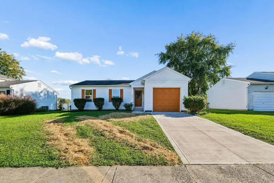 6607 Cedar Court W, Galloway, OH 43119 - #2