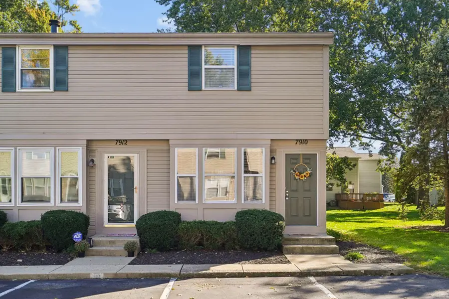 7910 Barkwood Drive, Worthington, OH 43085 - #2