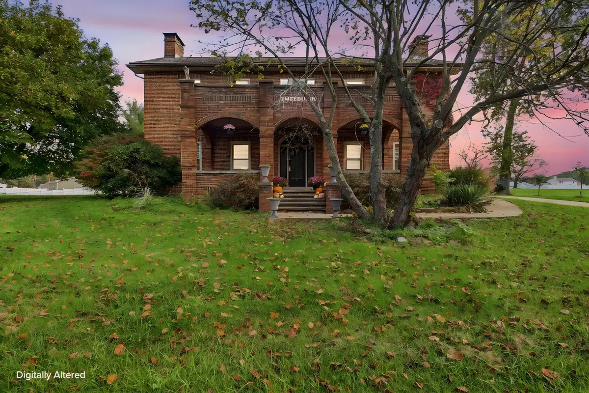 2960 S River Road, Zanesville, OH 43701 - #1