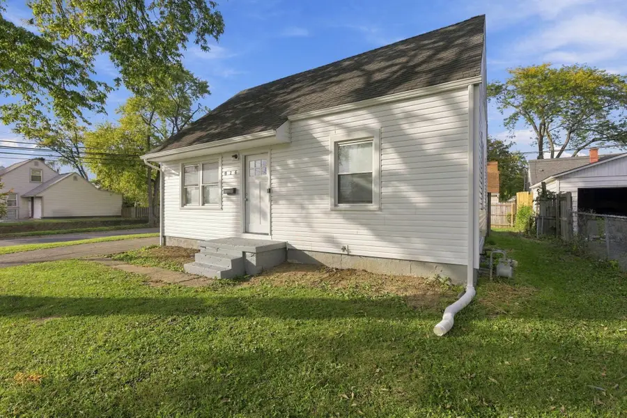 816 Wainwright Drive, Columbus, OH 43224 - #2