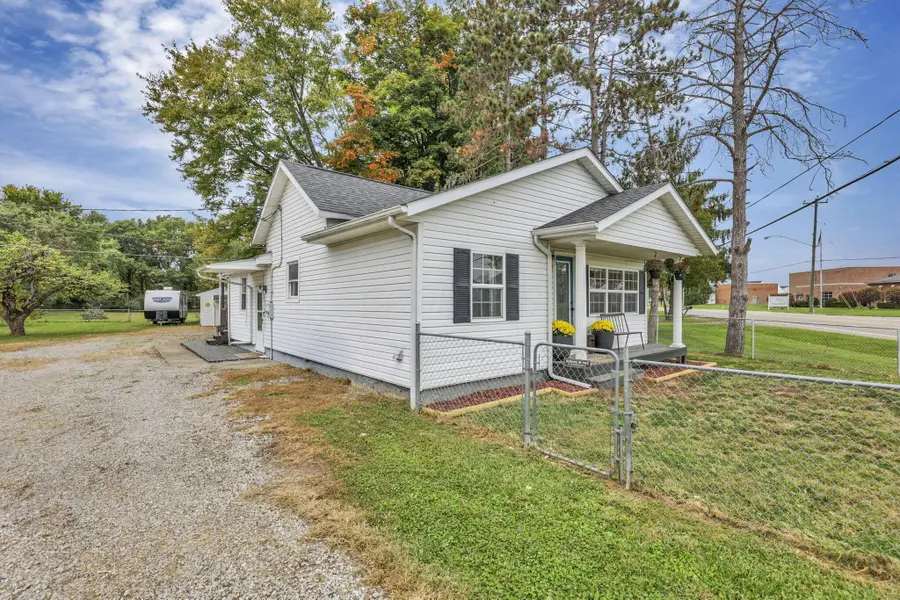 408 S High Street, Hebron, OH 43025 - #2