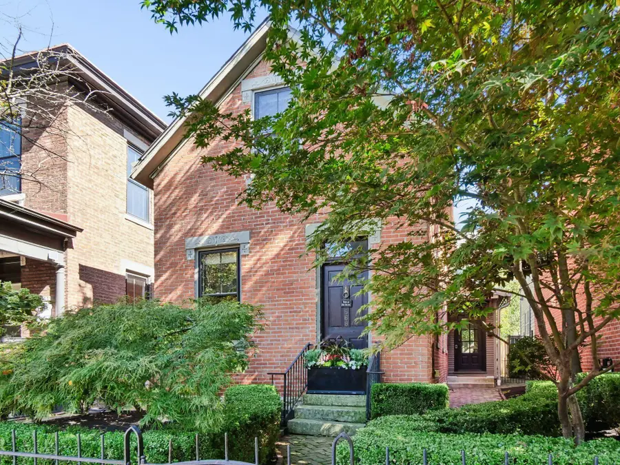 568 S 6th Street, Columbus, OH 43206 - #3