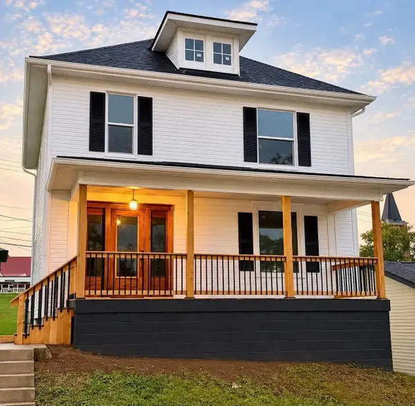 211 N Jackson Street, New Lexington, OH 43764