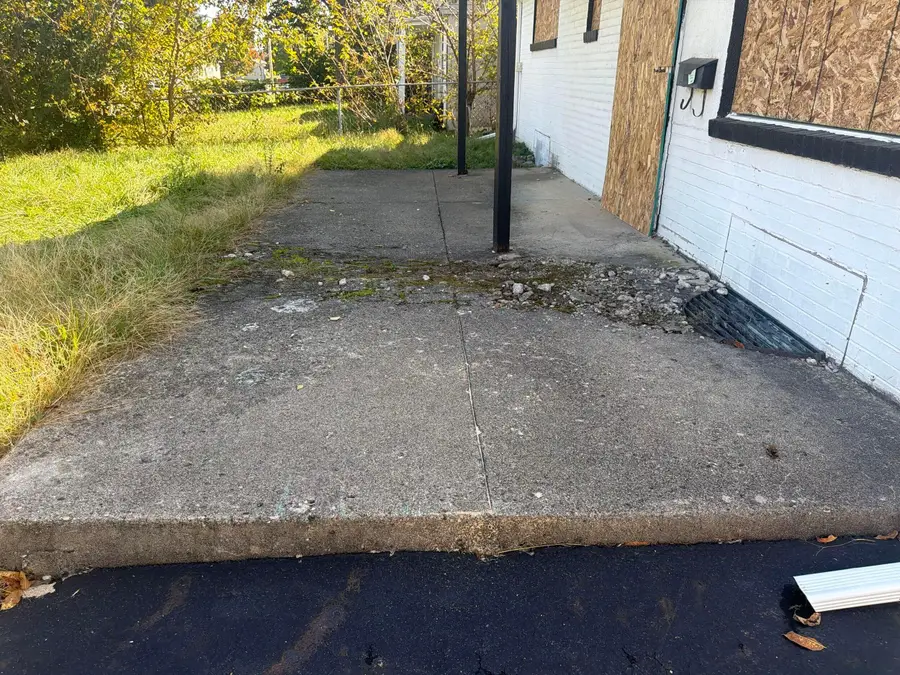 3357 Eakin Road, Columbus, OH 43204 - #2