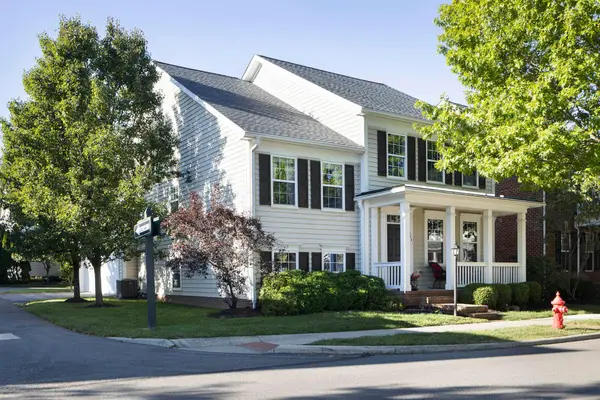 8081 Chatham Green Drive, New Albany, OH 43054