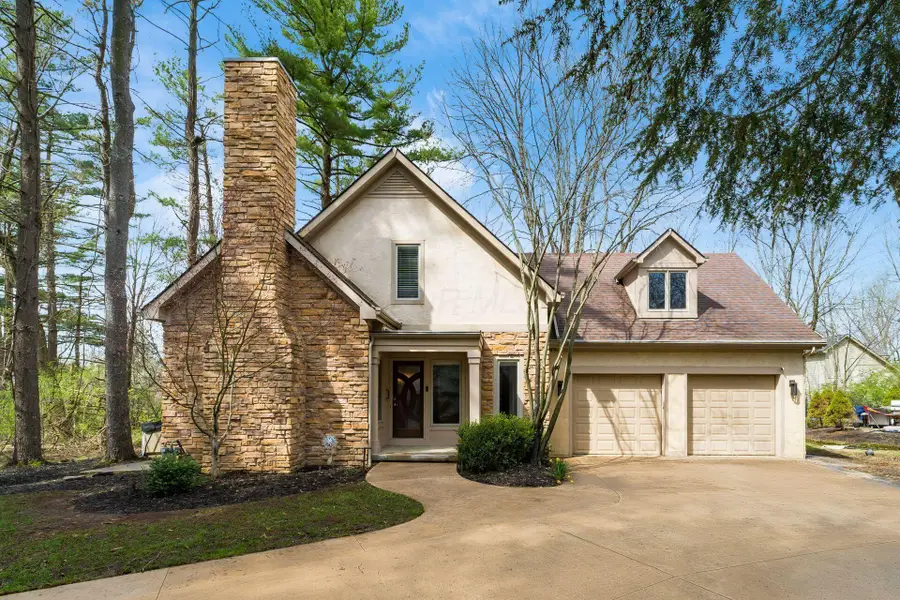 586 Pinegrove Place, Columbus, OH 43230 - #2