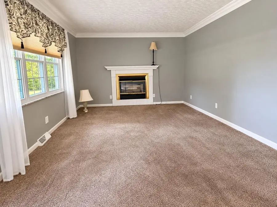 2049 Boving Road Sw, Lancaster, OH 43130 - #3