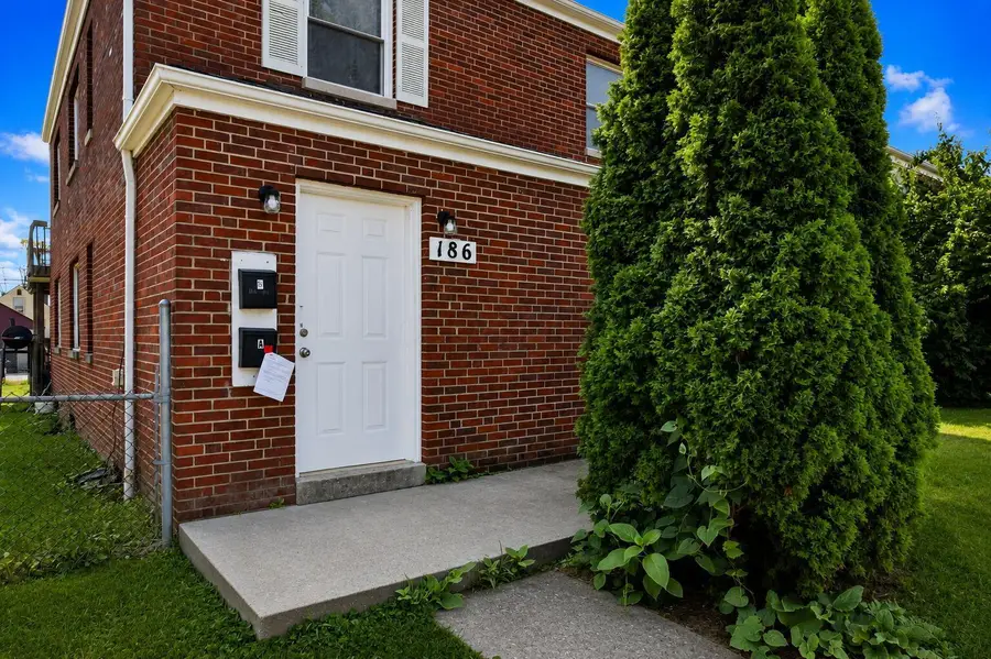 186 Powell Avenue, Columbus, OH 43204 - #2