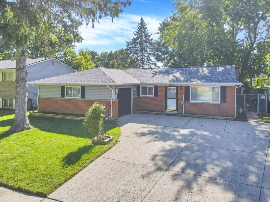 4945 Labelle Drive, Columbus, OH 43232 - #2