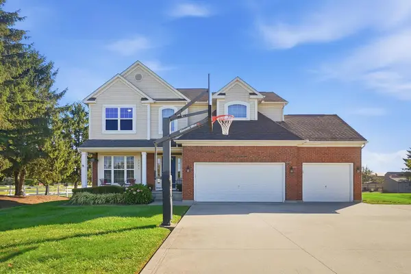 5264 Meadow Grove Drive, Grove City, OH 43123