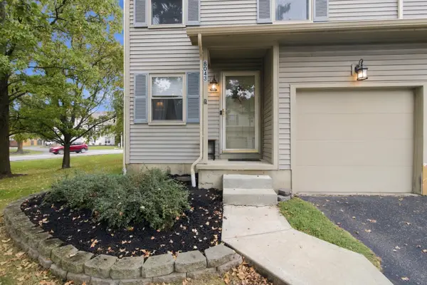 8043 Worthington Lake Drive, Westerville, OH 43081