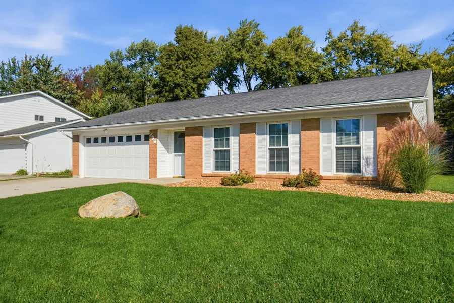 236 Barcelona Avenue, Westerville, OH 43081 - #3