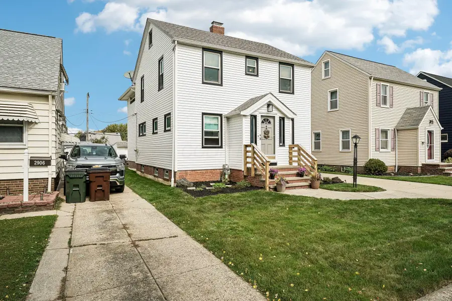 2902 Lincoln Avenue, Parma, OH 44134 - #2