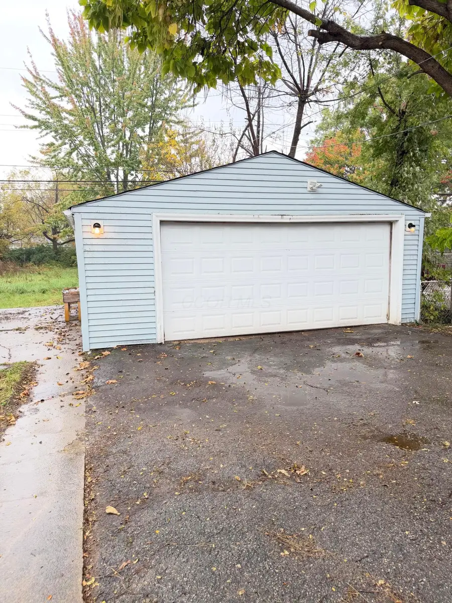 1253 E Innis Avenue, Columbus, OH 43207 - #3