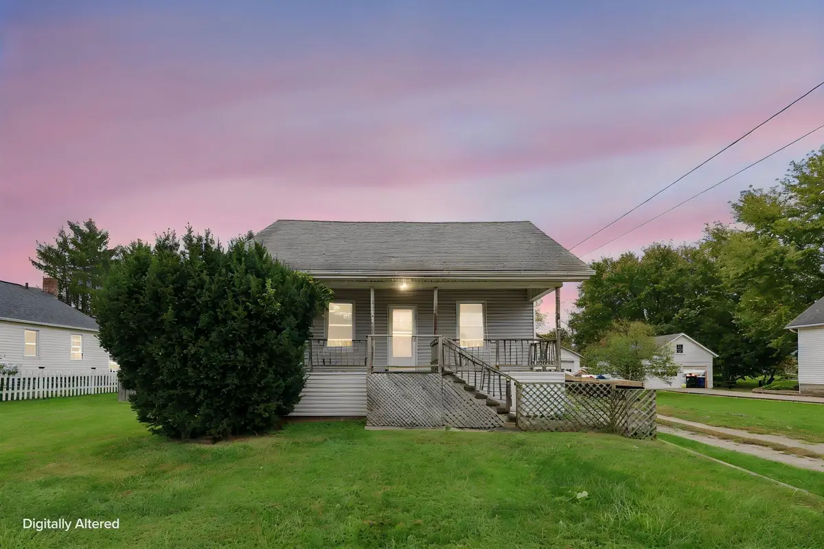 818 North W, Hebron, OH 43025 - #1