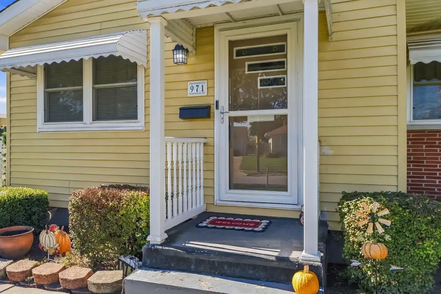 971 S Eureka Avenue, Columbus, OH 43204 - #3