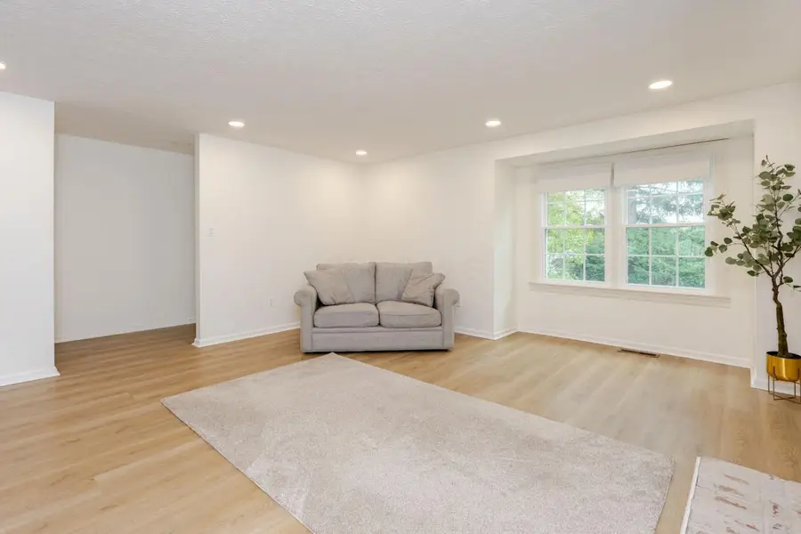 5125 Ranstead Court, Columbus, OH 43220 - #3