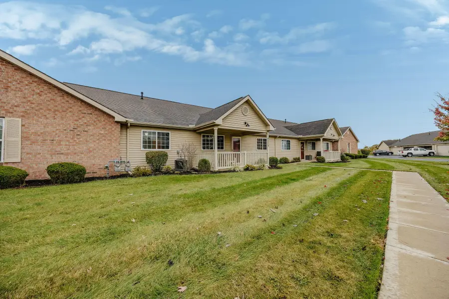 4330 Cobbleton Grove Circle, Canal Winchester, OH 43110 - #2