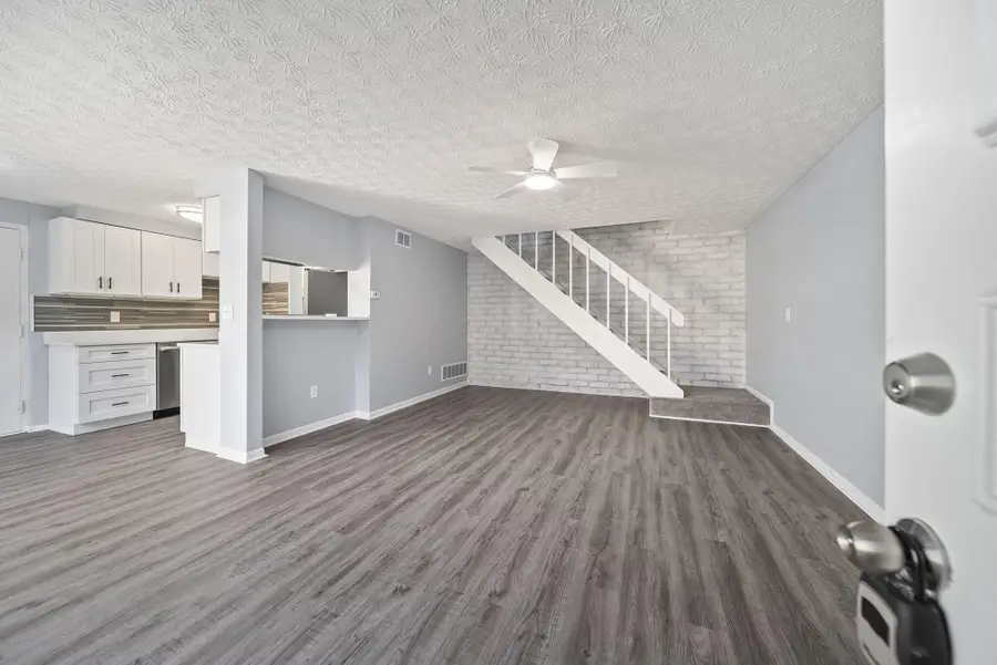 2538 Nassau Drive, Columbus, OH 43232 - #3