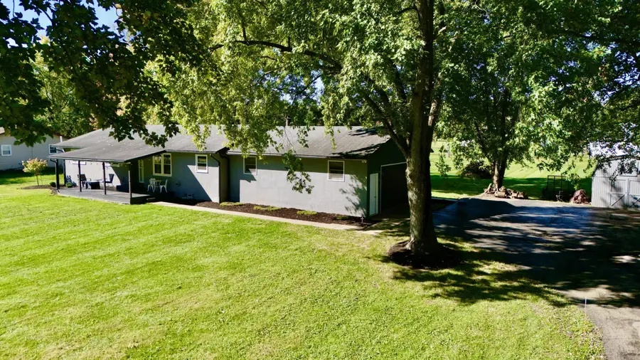 10322 York Road Sw, Baltimore, OH 43105 - #2