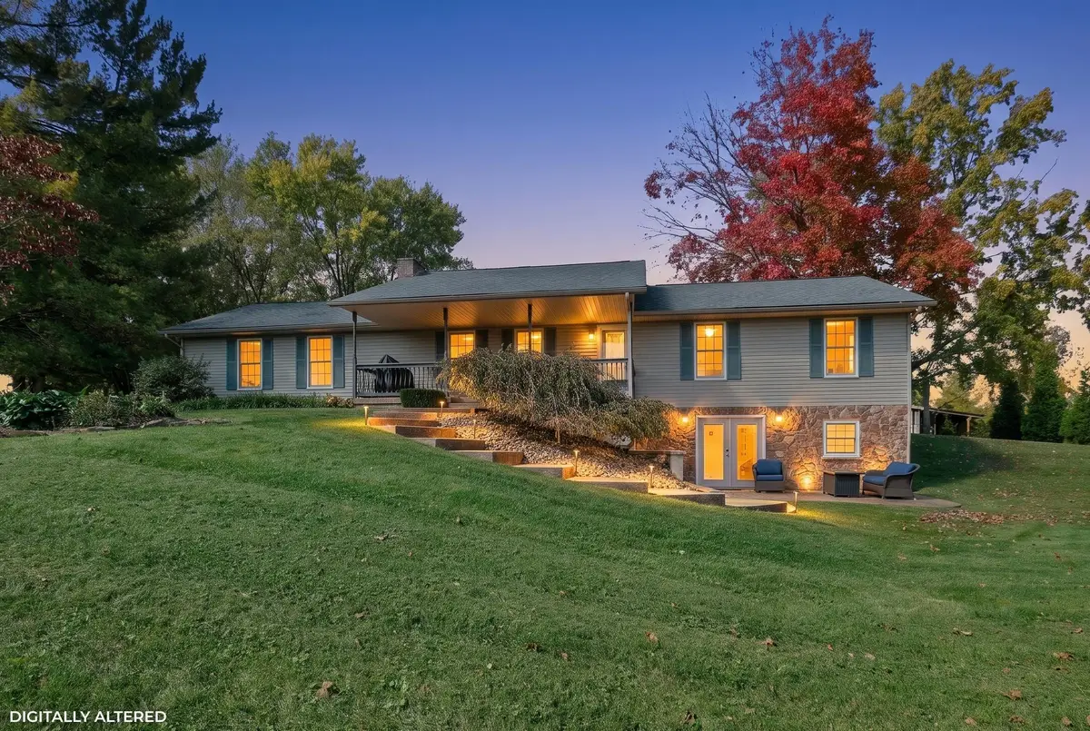 1048 Parkway Drive, Logan, OH 43138 - #1