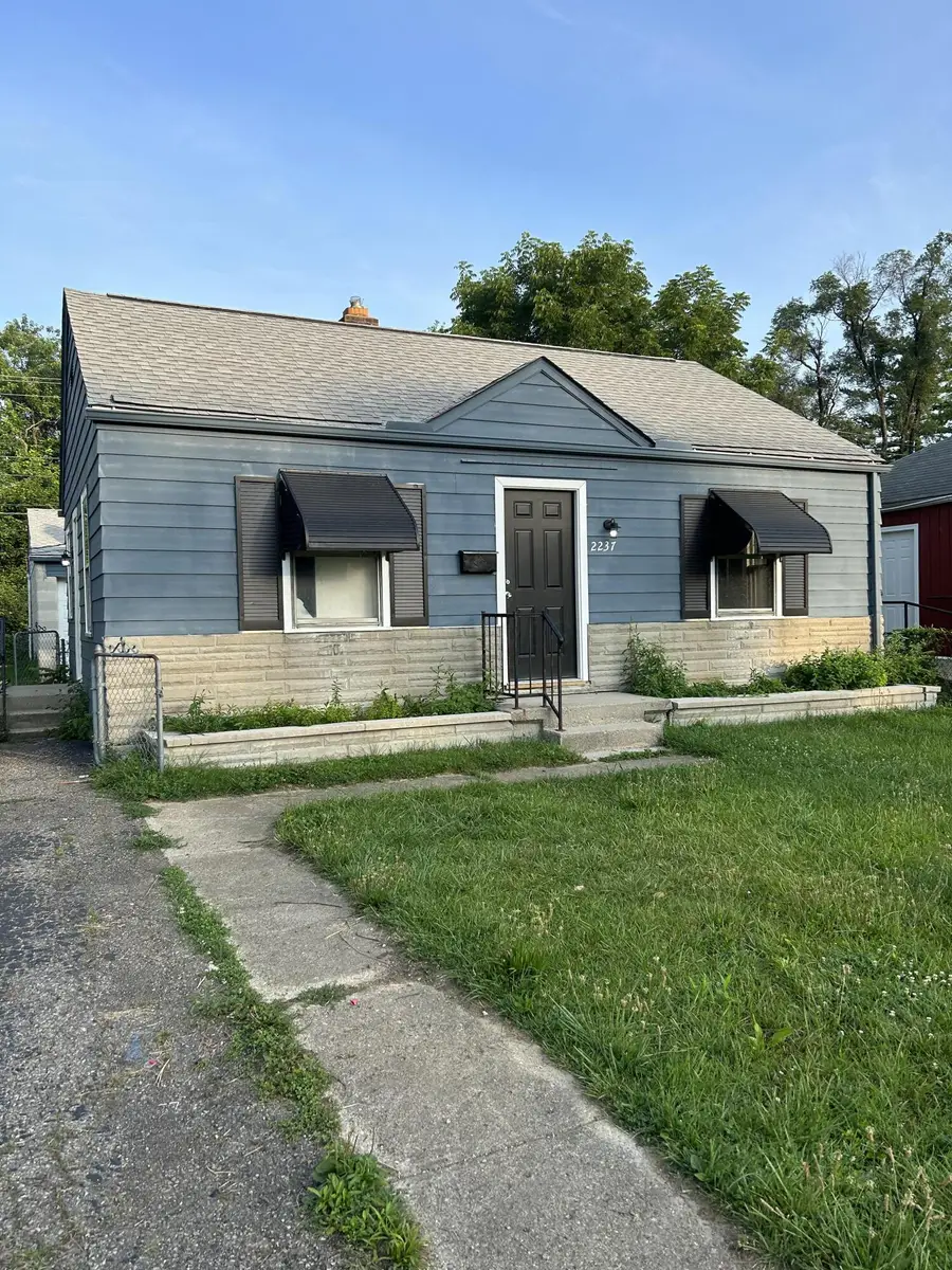 2237 Grasmere Avenue, Columbus, OH 43211 - #2